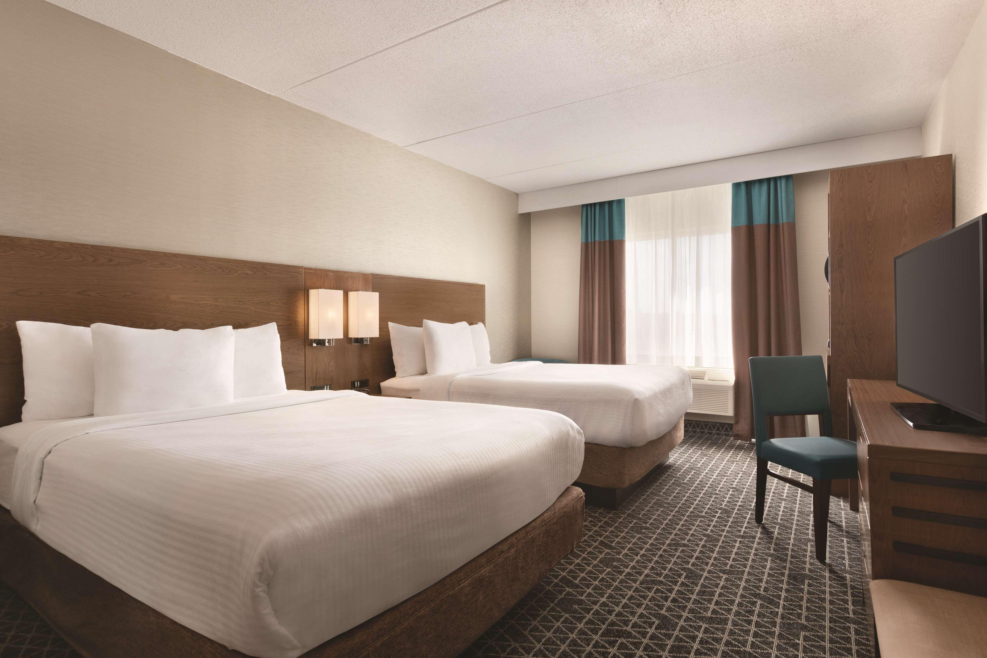Park Inn By Radisson Brampton, On Esterno foto