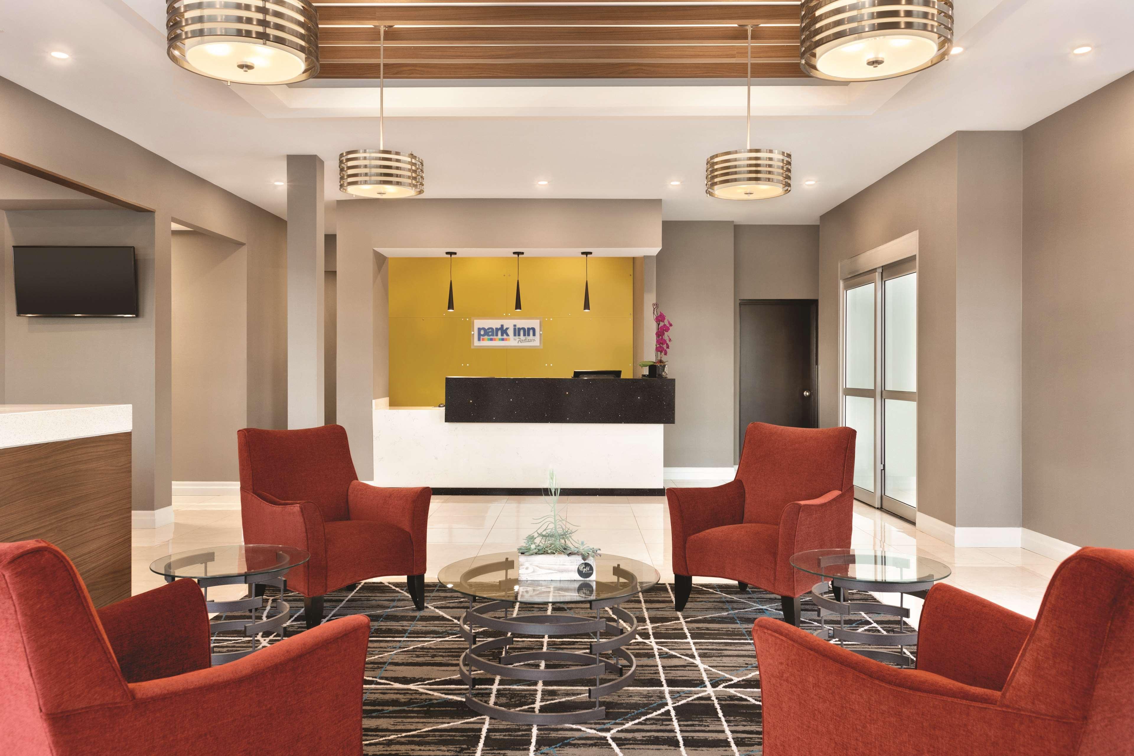 Park Inn By Radisson Brampton, On Esterno foto